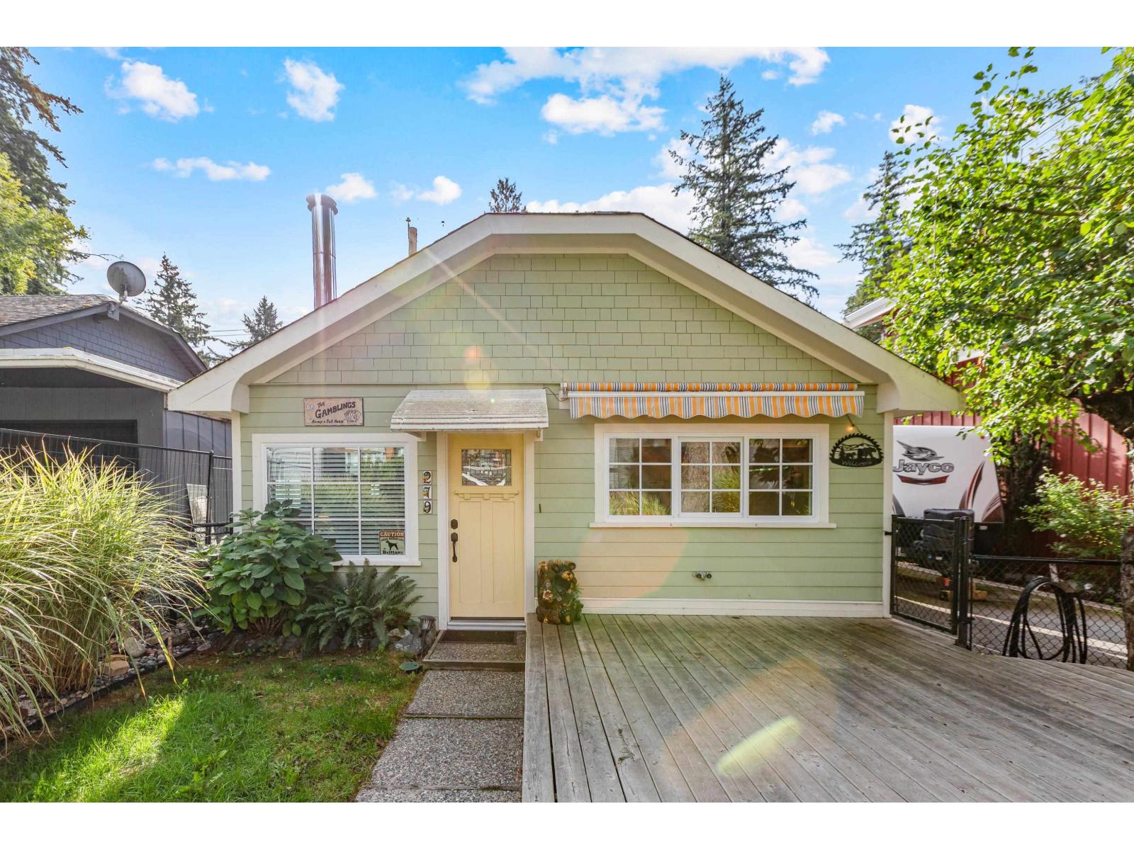 Property at 279 FIR STREET image 2