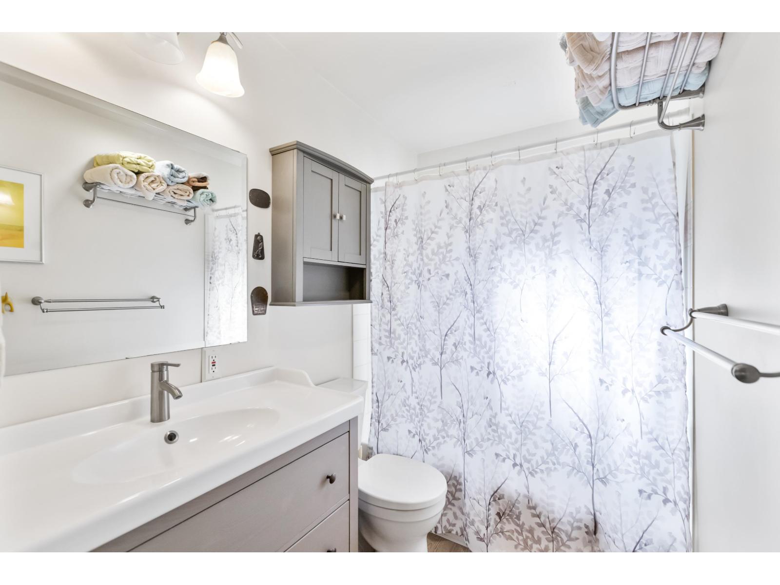 279 Fir Street, Cultus Lake North, Chilliwack, British Columbia  V2R 4Y5 - Photo 20 - R3060089