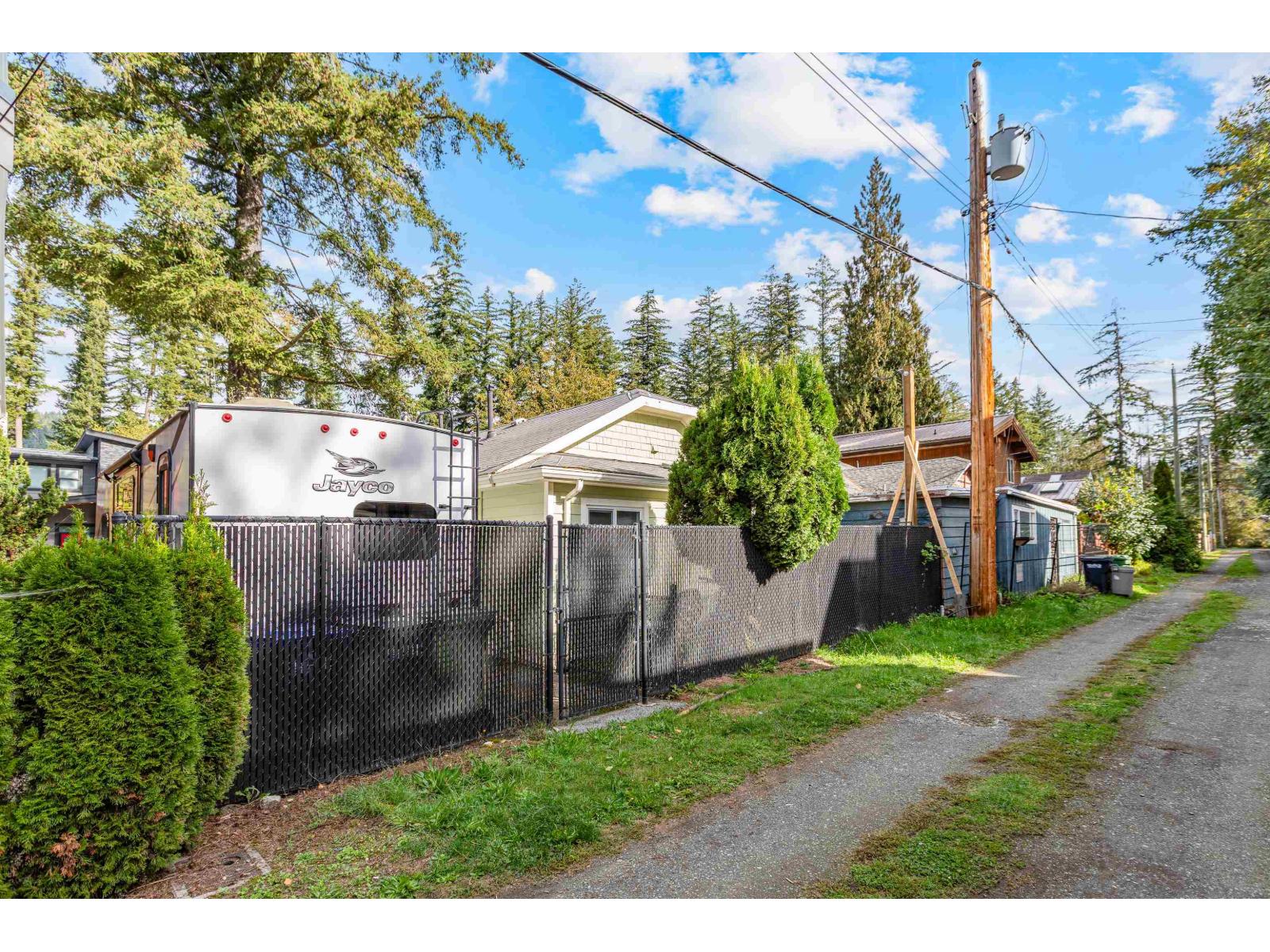 279 Fir Street, Cultus Lake North, Chilliwack, British Columbia  V2R 4Y5 - Photo 22 - R3060089