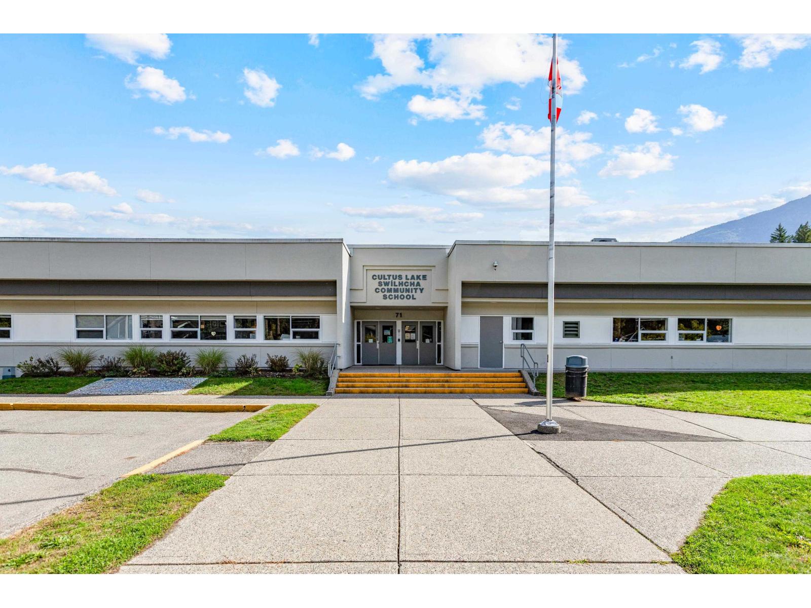 279 Fir Street, Cultus Lake North, Chilliwack, British Columbia  V2R 4Y5 - Photo 31 - R3060089