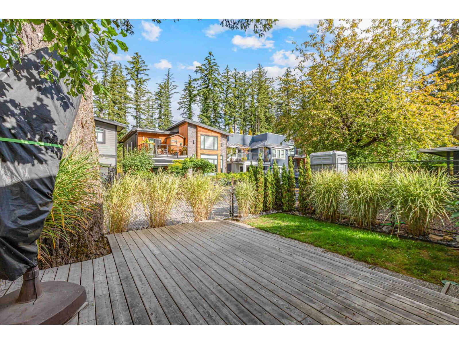 279 Fir Street, Cultus Lake North, Chilliwack, British Columbia  V2R 4Y5 - Photo 6 - R3060089