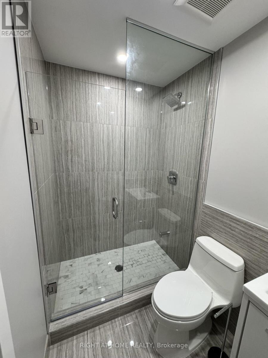 Upper - 4425 Curia Crescent, Mississauga, Ontario  L4Z 2Y2 - Photo 12 - W12472751