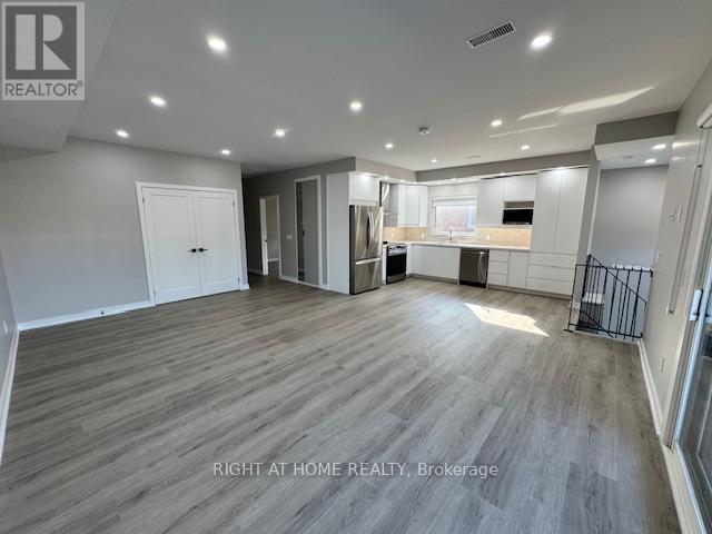 Upper - 4425 Curia Crescent, Mississauga, Ontario  L4Z 2Y2 - Photo 3 - W12472751