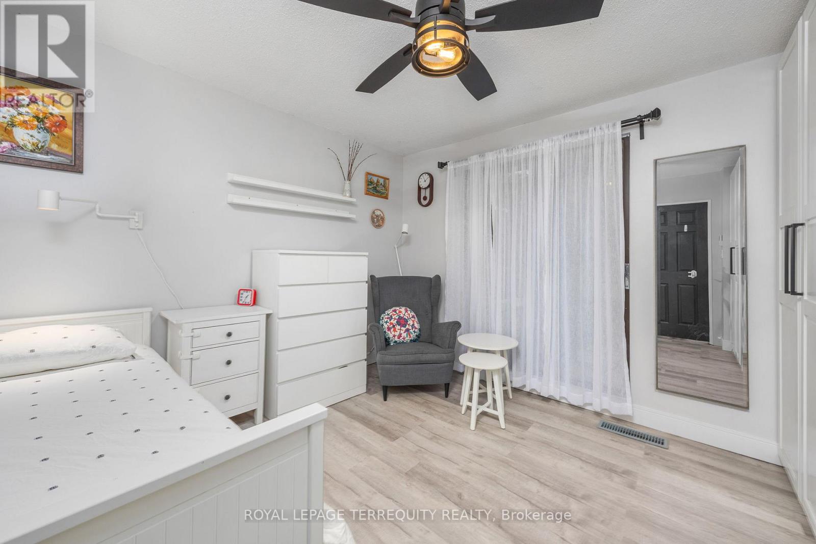 77 - 1250 Mississauga Valley Boulevard, Mississauga, Ontario  L5A 3R6 - Photo 28 - W12472757