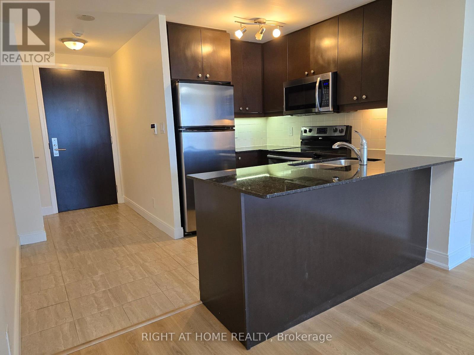1605 - 50 Absolute Avenue, Mississauga, Ontario  L4Z 0A8 - Photo 3 - W12472777