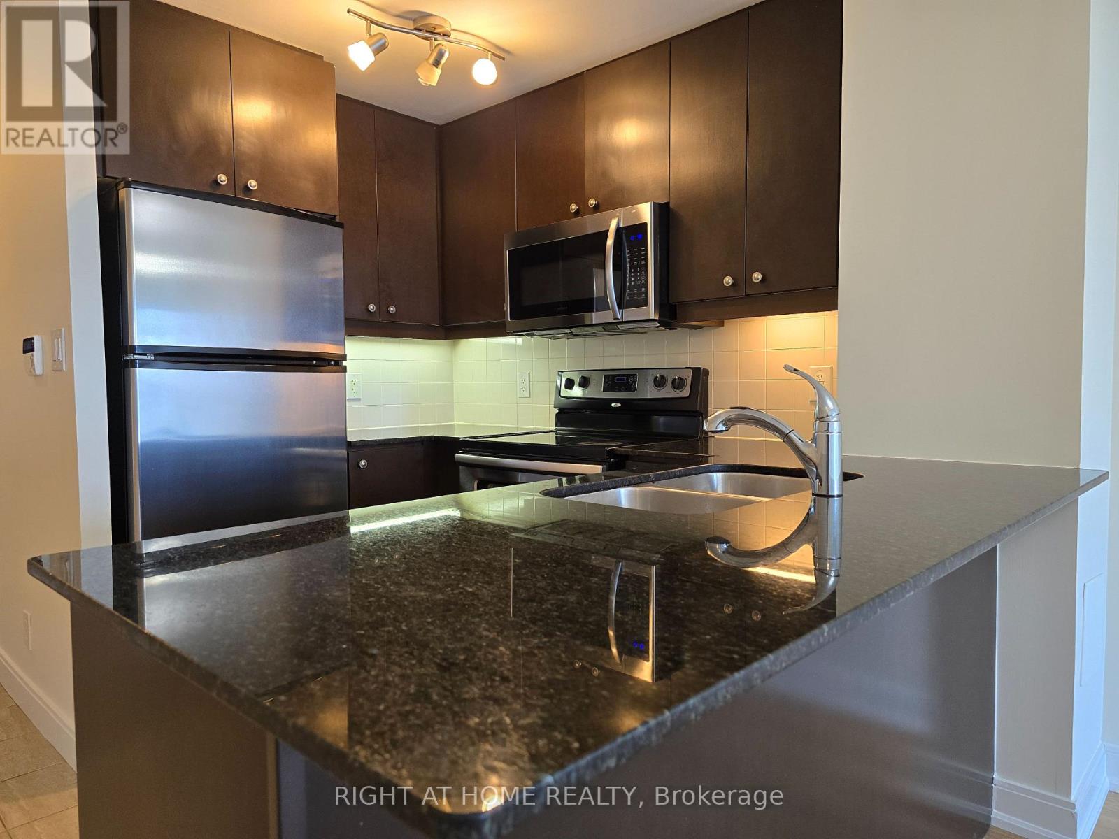 1605 - 50 Absolute Avenue, Mississauga, Ontario  L4Z 0A8 - Photo 4 - W12472777