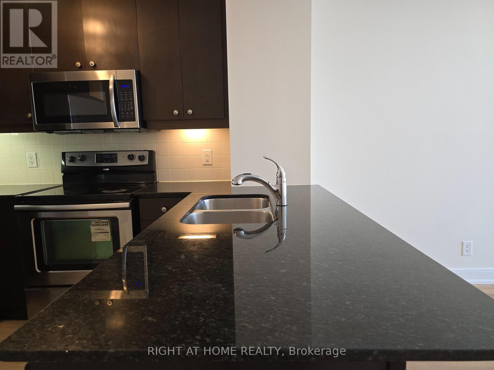 1605 - 50 Absolute Avenue, Mississauga, Ontario  L4Z 0A8 - Photo 5 - W12472777
