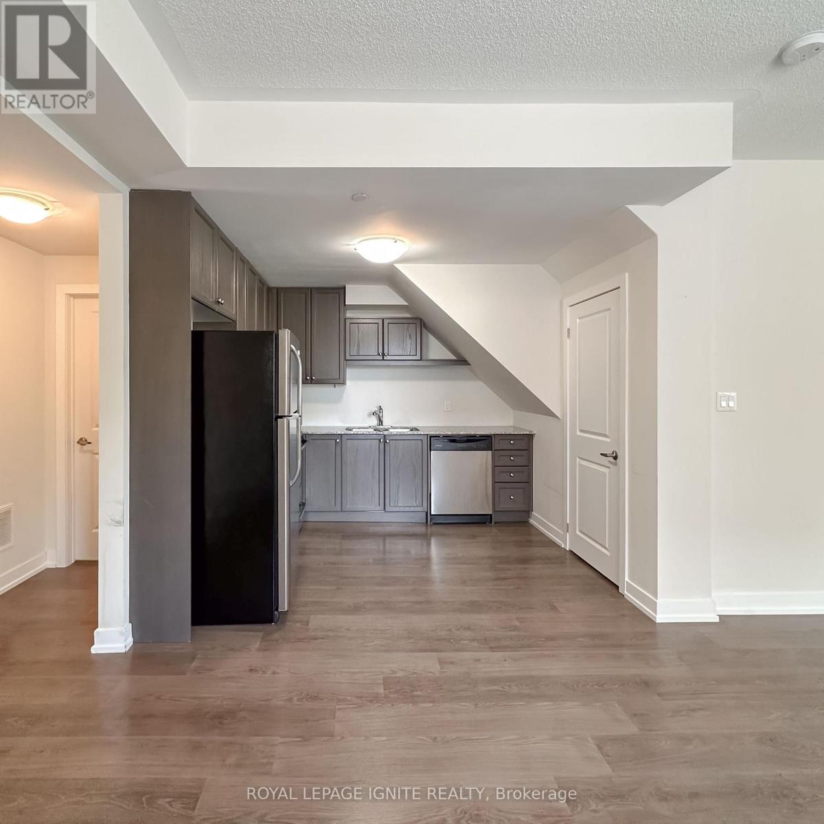 202 - 250 Royal York Road, Toronto, Ontario  M8V 2V9 - Photo 10 - W12472796