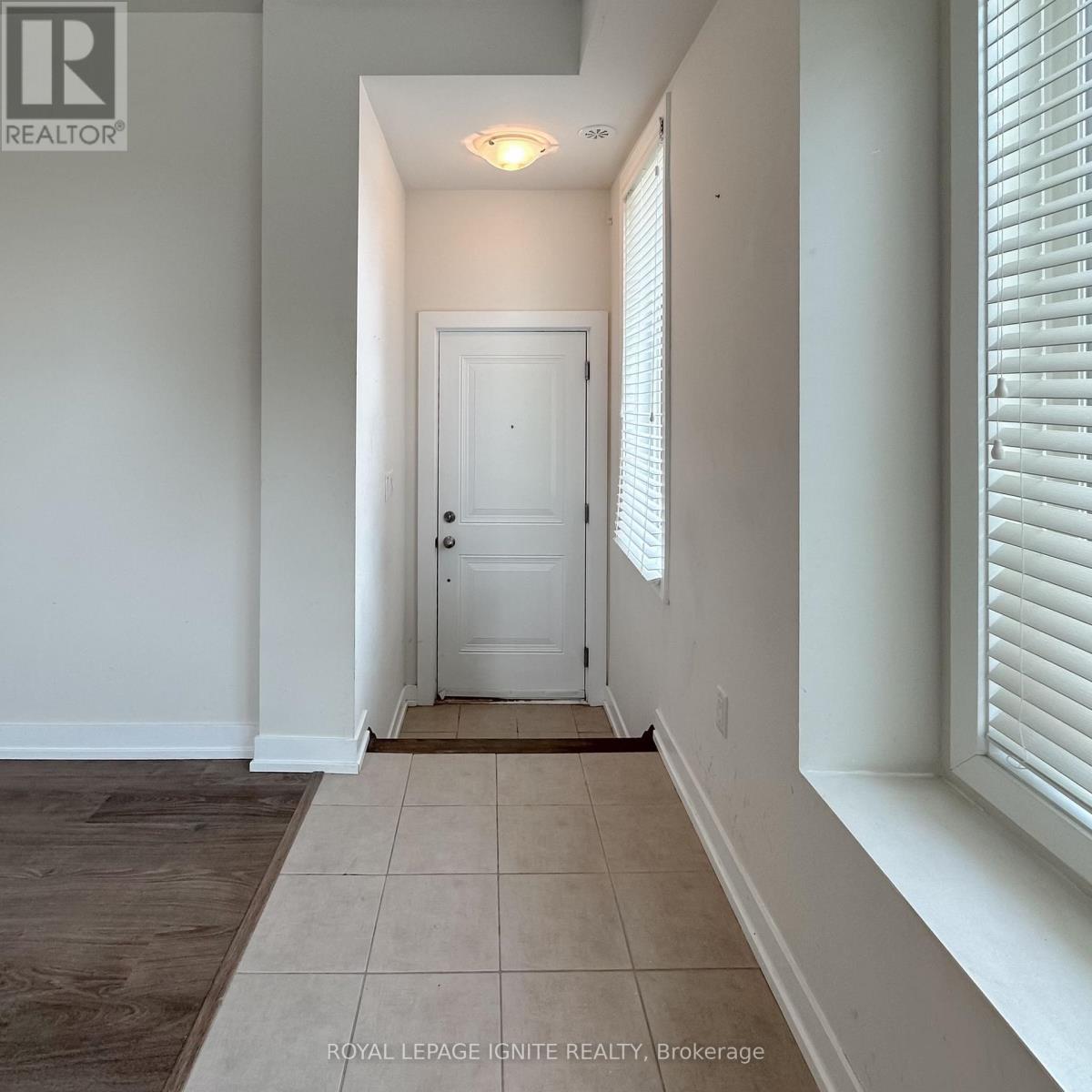 202 - 250 Royal York Road, Toronto, Ontario  M8V 2V9 - Photo 5 - W12472796