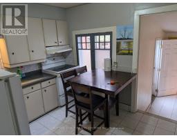 58 NEWPORT AVENUE, Toronto, Ontario
