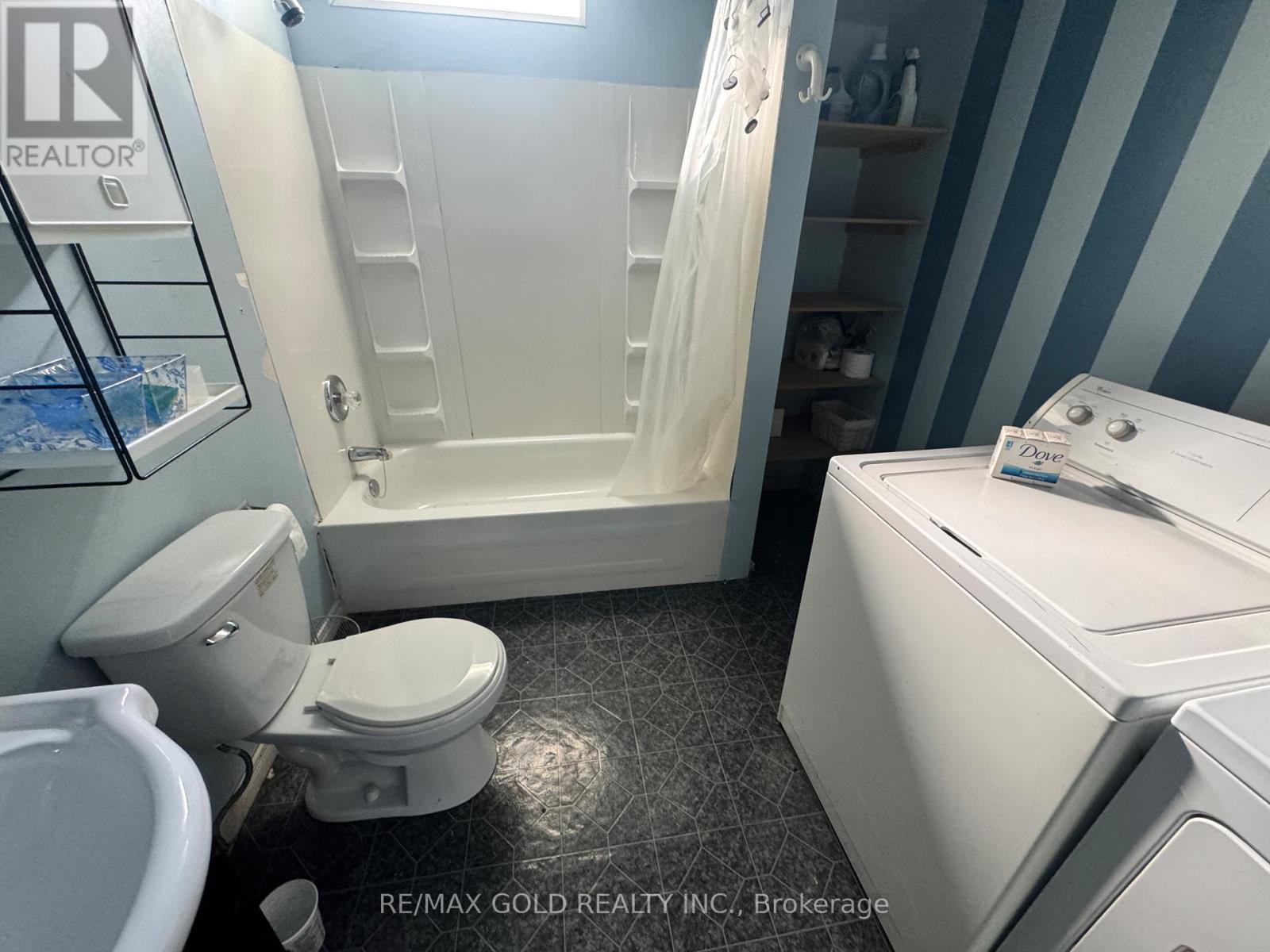 1441 Barton Street E, Hamilton, Ontario  L8H 2W7 - Photo 12 - X12449303