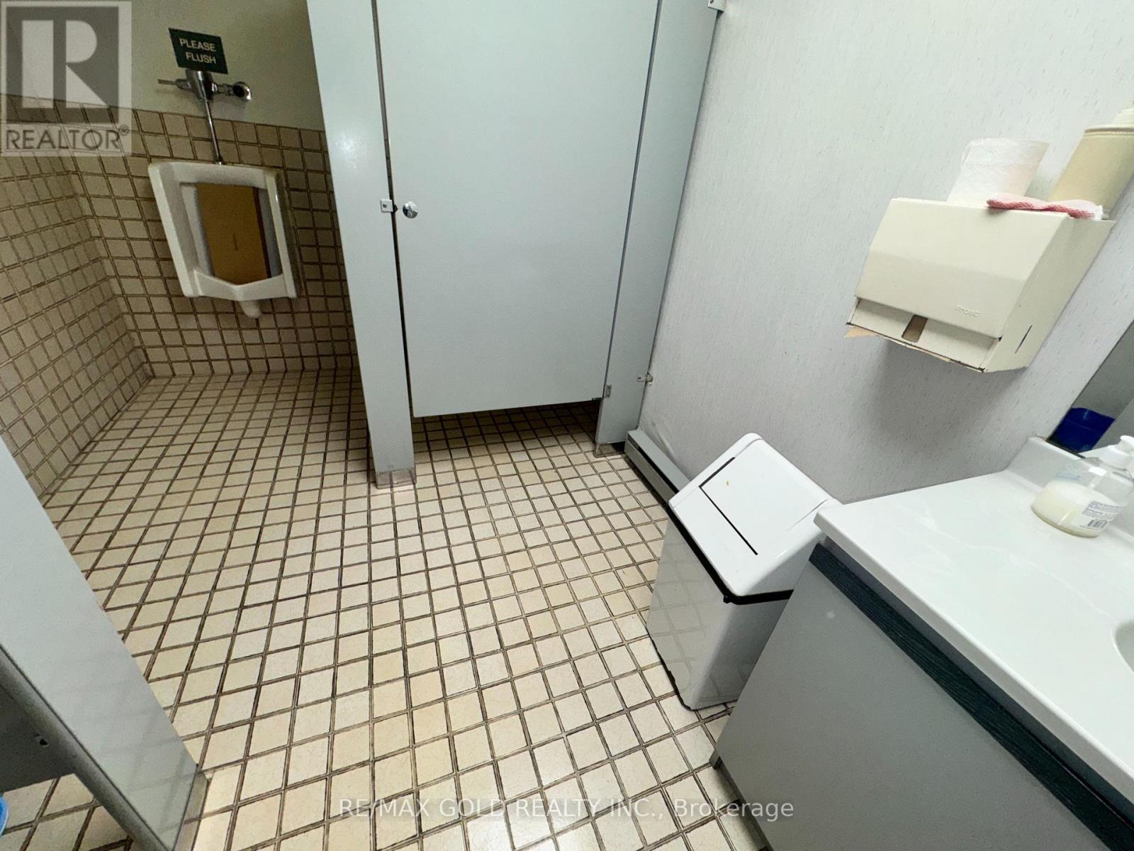 1441 Barton Street E, Hamilton, Ontario  L8H 2W7 - Photo 24 - X12449303