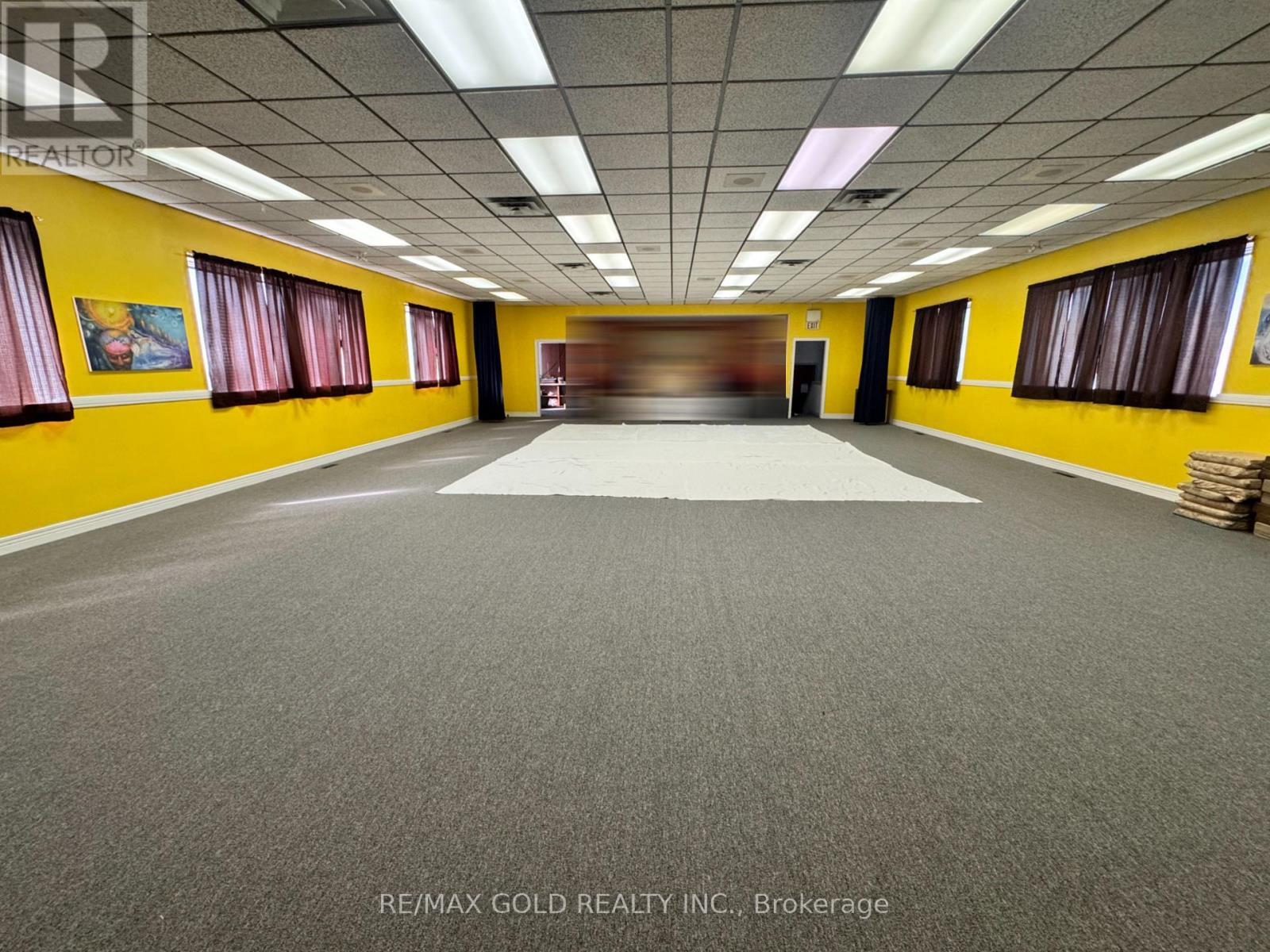 1441 Barton Street E, Hamilton, Ontario  L8H 2W7 - Photo 4 - X12449303