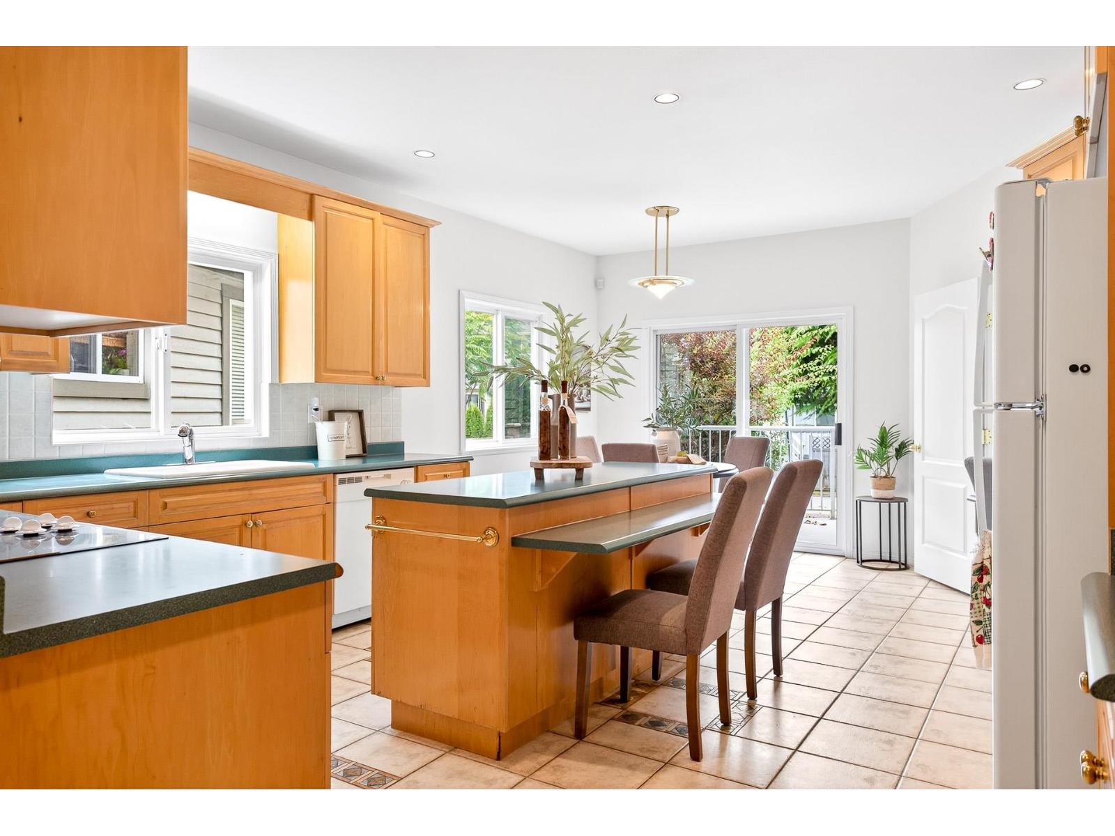 6748 Chateau Court, Delta, British Columbia  V4E 3M7 - Photo 12 - R3060306