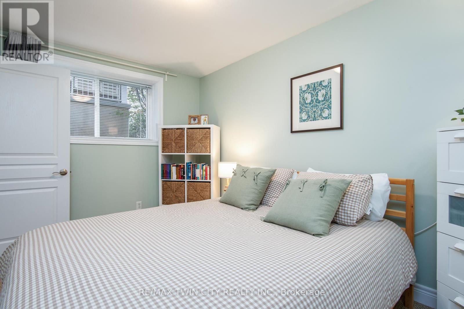 8d - 139 Brighton Street, Waterloo, Ontario  N2J 4Z5 - Photo 17 - X12472756
