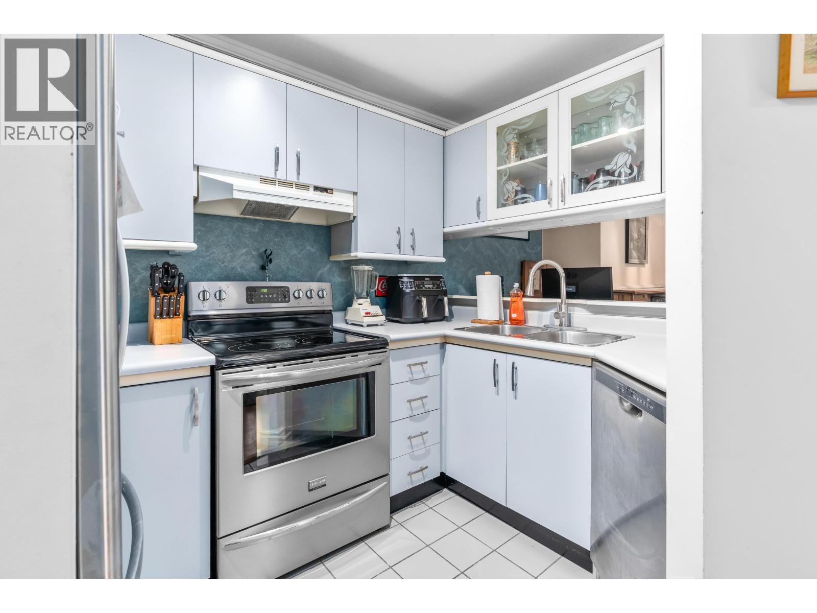 109 1925 W 2nd Avenue, Vancouver, British Columbia  V6J 1J2 - Photo 11 - R3060241