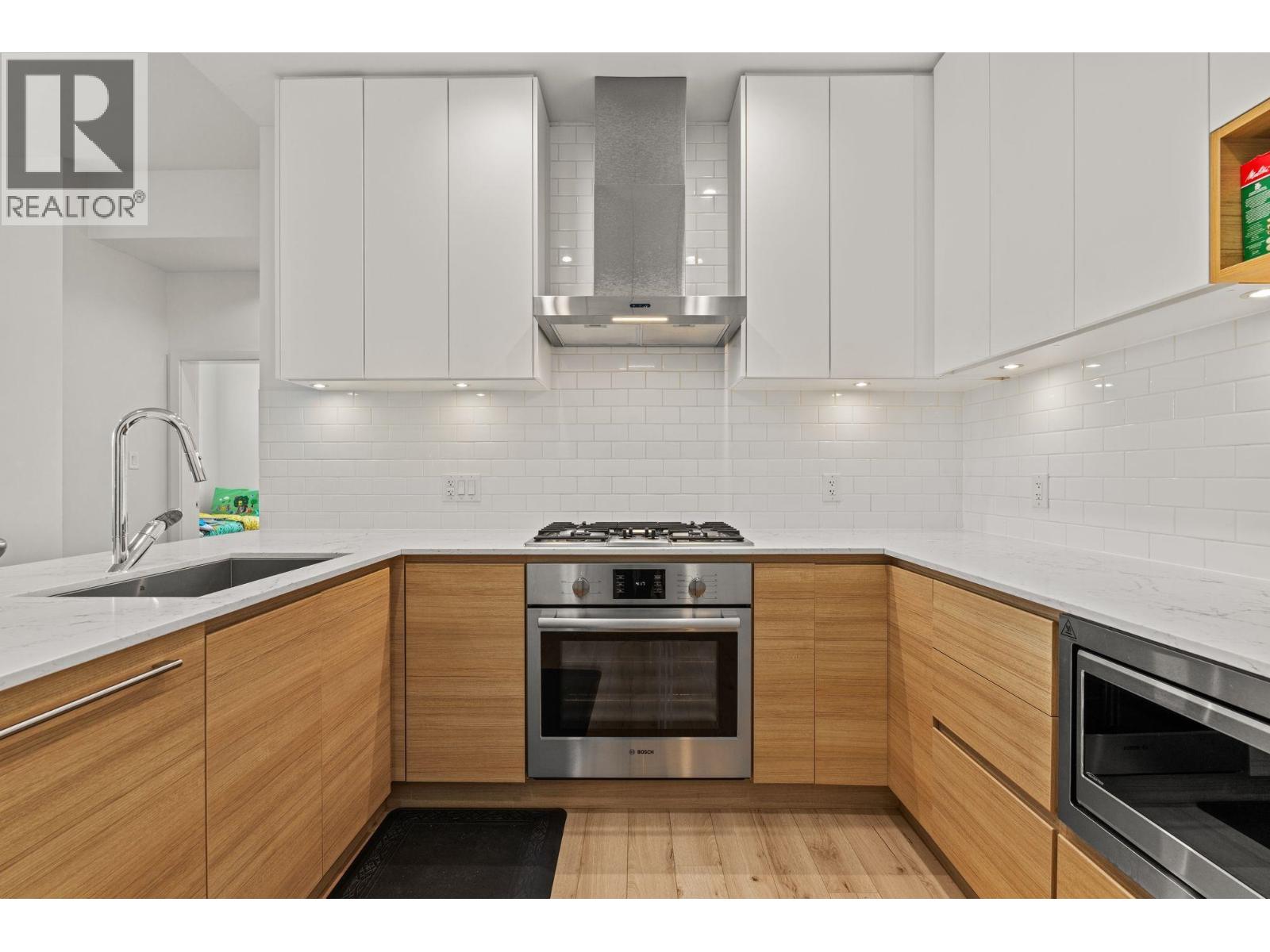 612 3131 Murray Street, Port Moody, British Columbia  V3H 0L9 - Photo 8 - R3060255