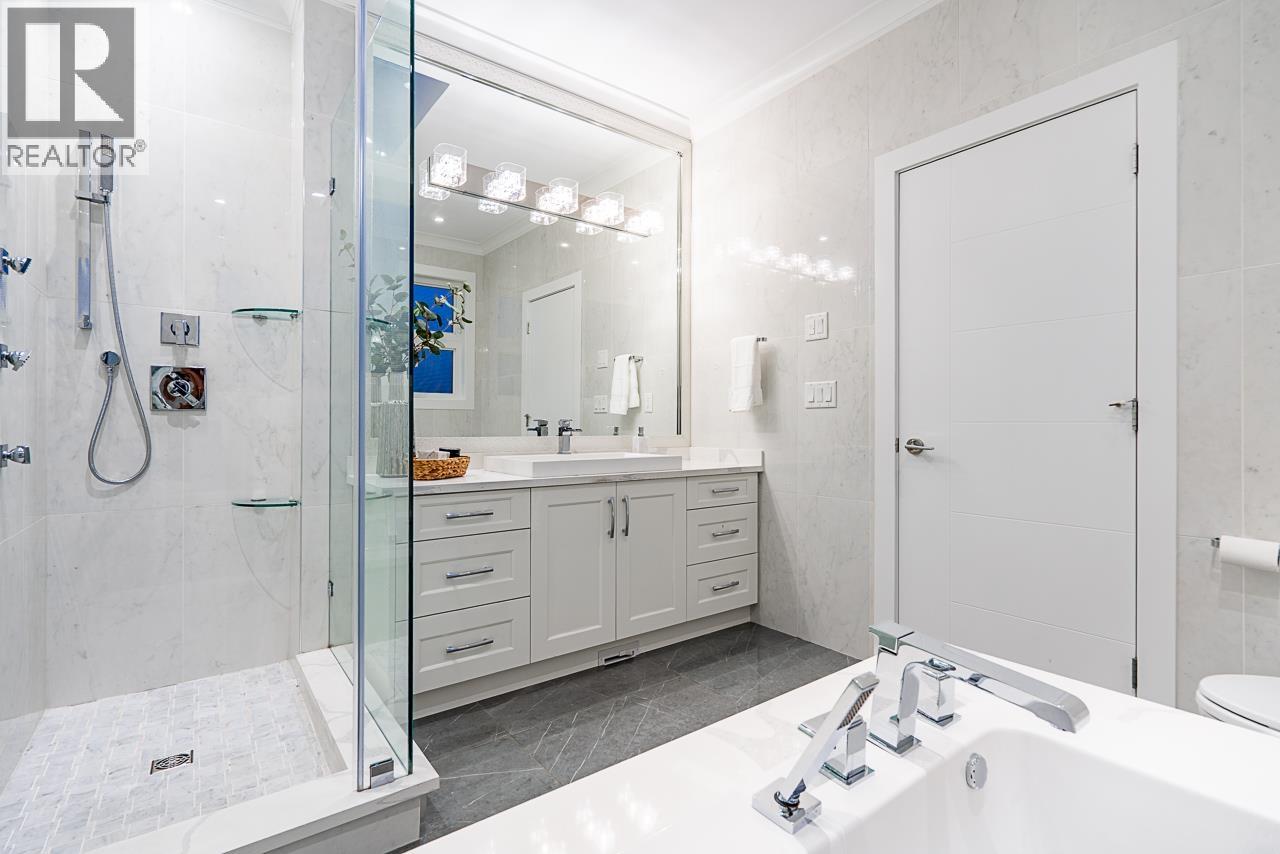 8433 10th Avenue, Burnaby, British Columbia  V3N 2S7 - Photo 27 - R3060229