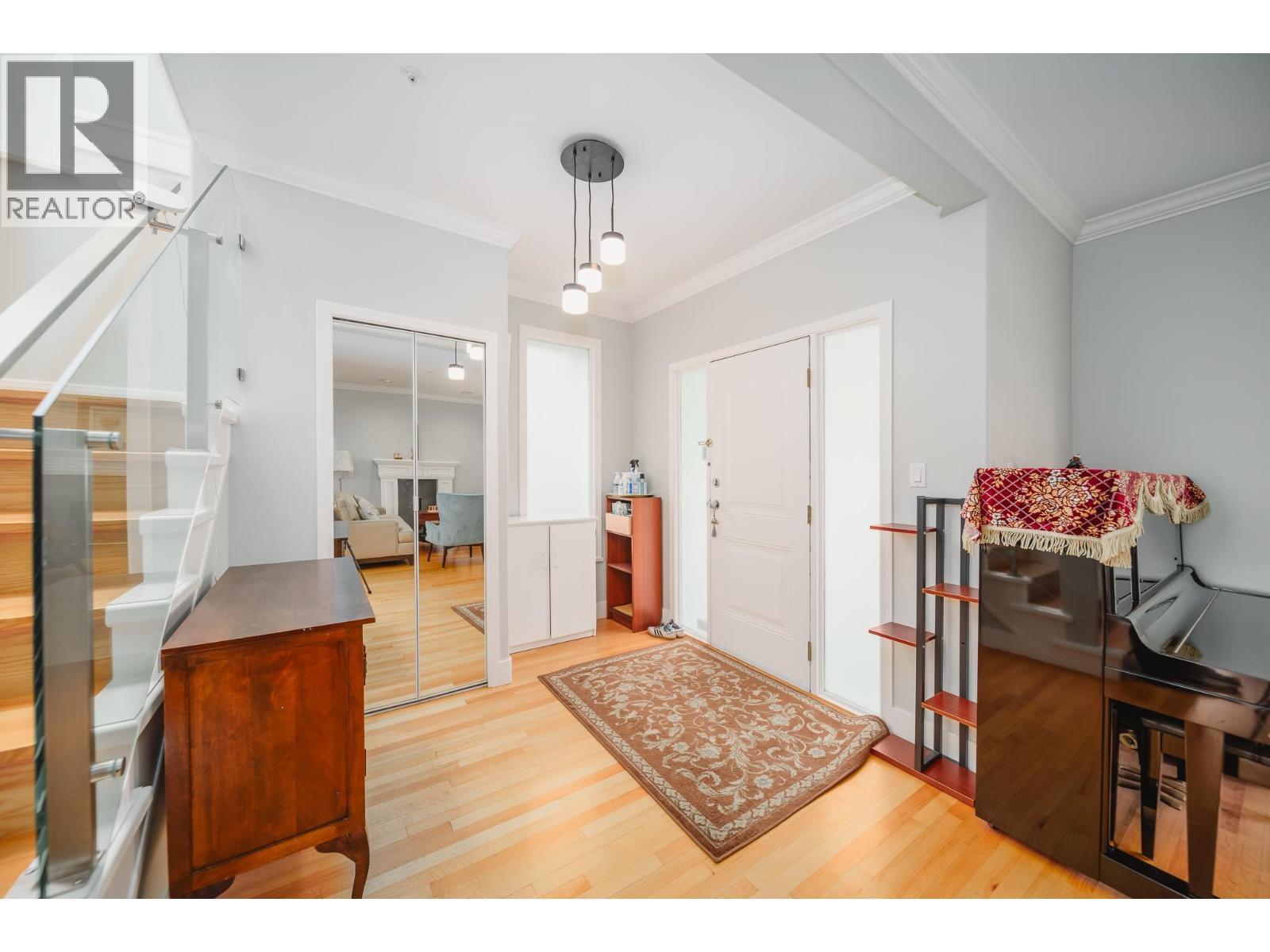 2726 W 42nd Avenue, Vancouver, British Columbia  V6N 3G5 - Photo 2 - R3060236
