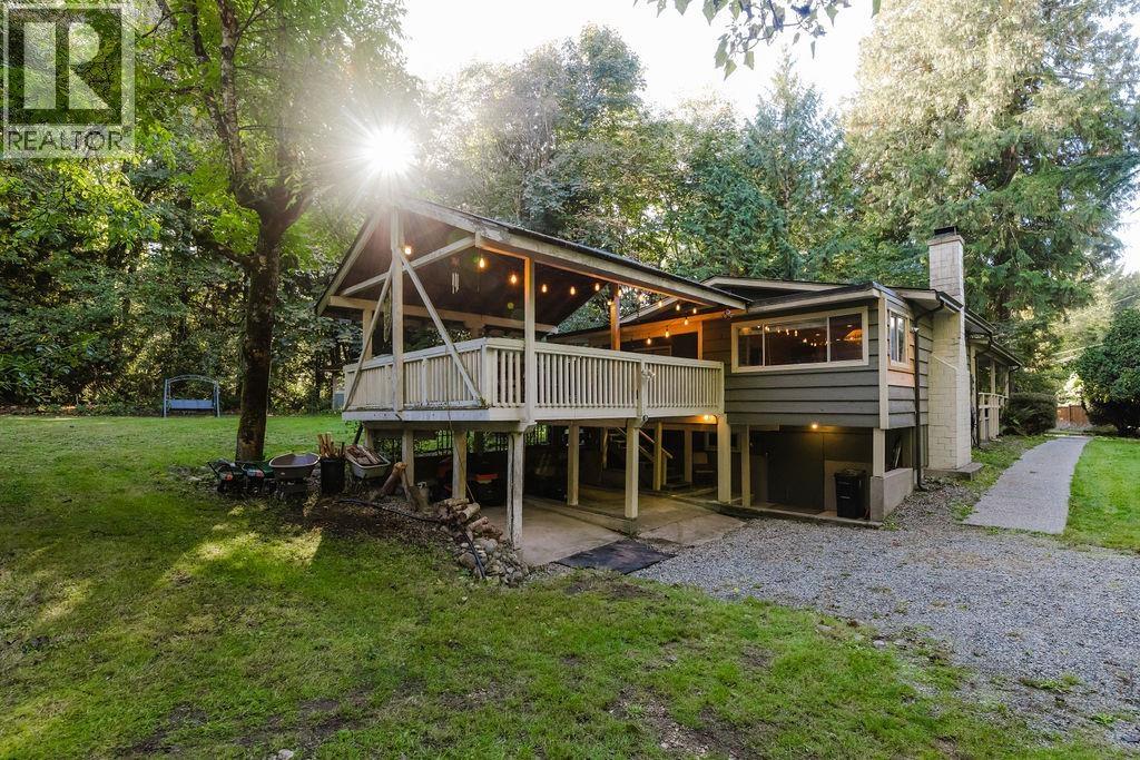 6252 SECHELT INLET ROAD, Sechelt, British Columbia