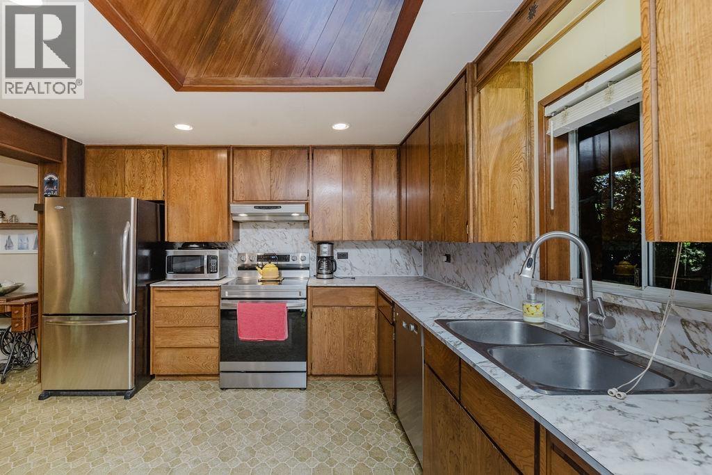 6252 Sechelt Inlet Road, Sechelt, British Columbia  V7Z 0L3 - Photo 12 - R3060258