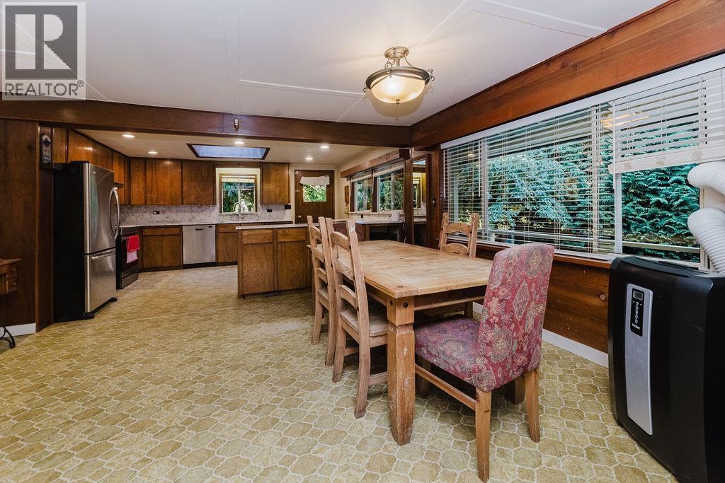 6252 Sechelt Inlet Road, Sechelt, British Columbia  V7Z 0L3 - Photo 14 - R3060258