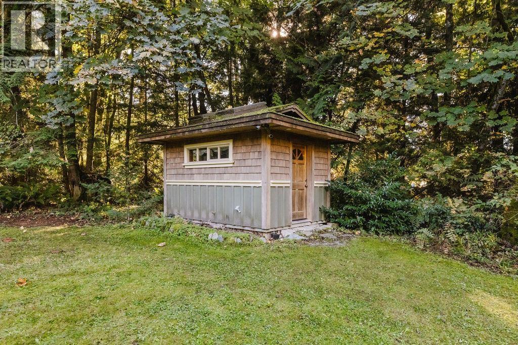 6252 Sechelt Inlet Road, Sechelt, British Columbia  V7Z 0L3 - Photo 3 - R3060258