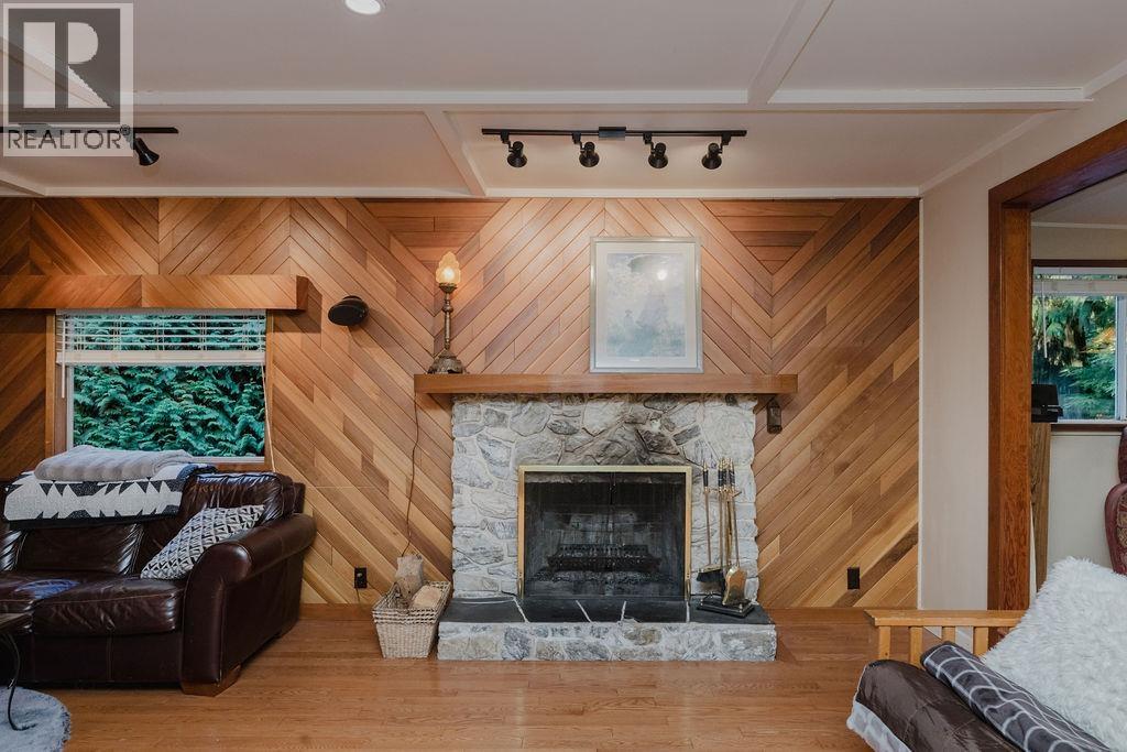 6252 Sechelt Inlet Road, Sechelt, British Columbia  V7Z 0L3 - Photo 5 - R3060258