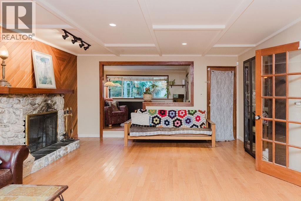 6252 Sechelt Inlet Road, Sechelt, British Columbia  V7Z 0L3 - Photo 7 - R3060258