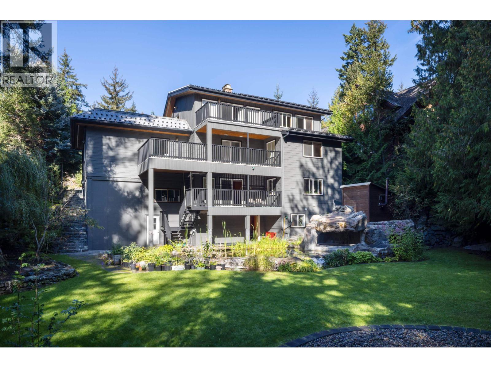 9548 Emerald Drive, Whistler, British Columbia  V8E 0G5 - Photo 1 - R3060288