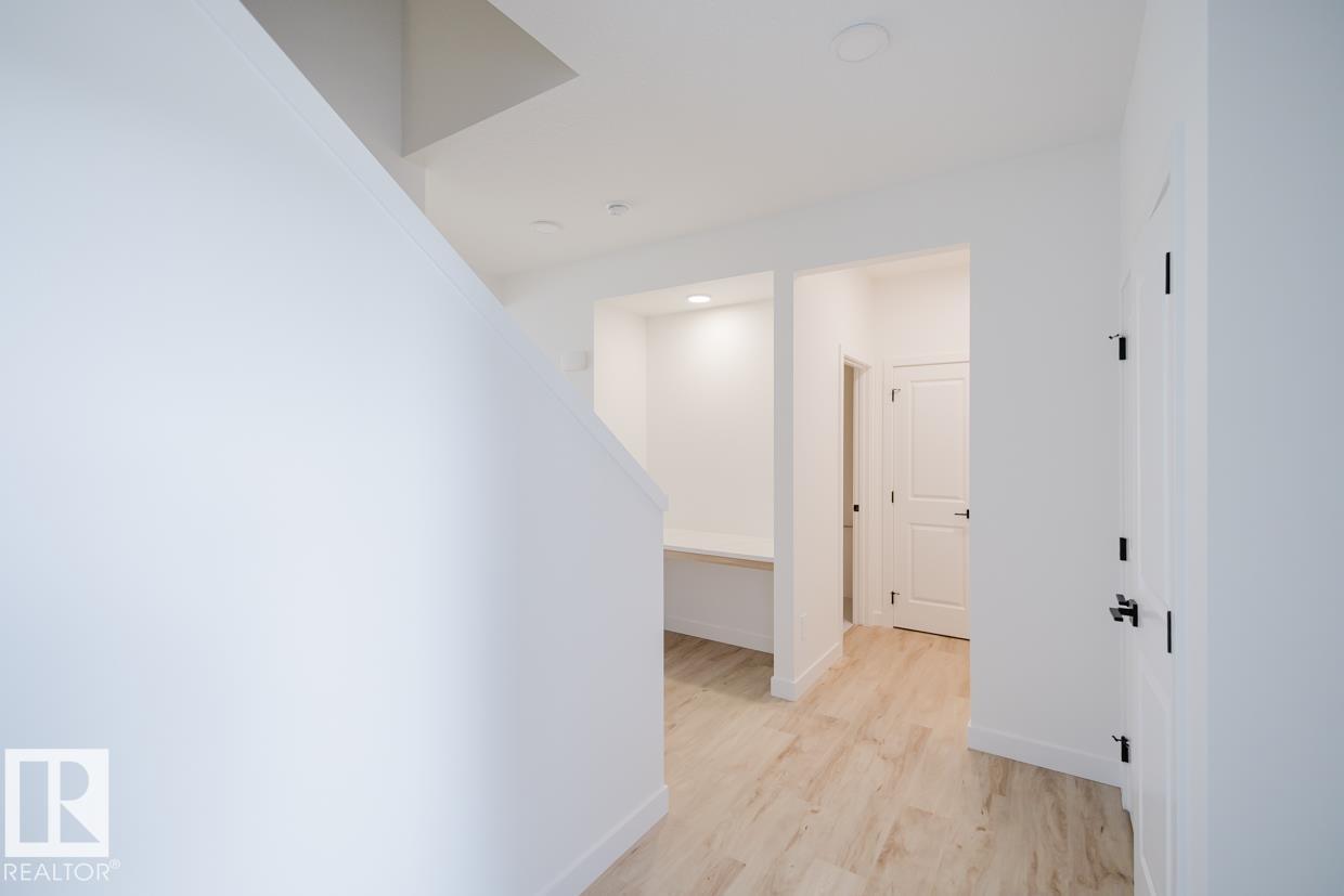 8219 Kiriak Lo Sw, Edmonton, Alberta  T6M 3E4 - Photo 3 - E4462865
