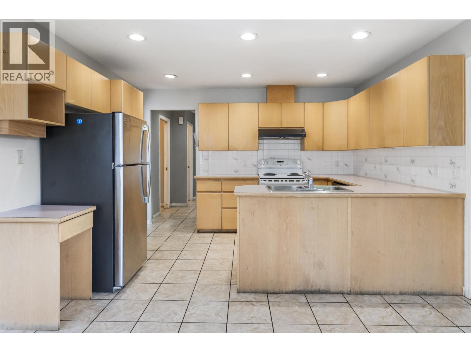 6315 Holly Park Drive, Delta, British Columbia  V4K 4T3 - Photo 4 - R3058183