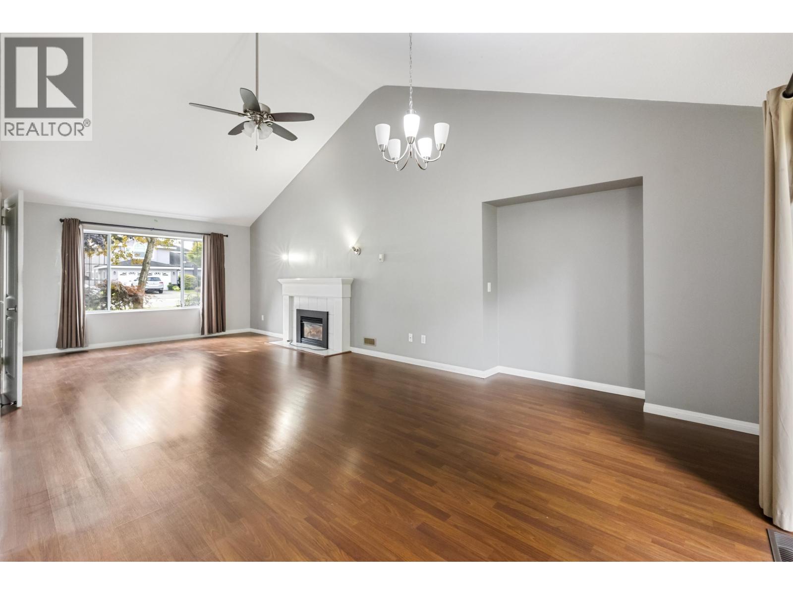6315 Holly Park Drive, Delta, British Columbia  V4K 4T3 - Photo 12 - R3058183