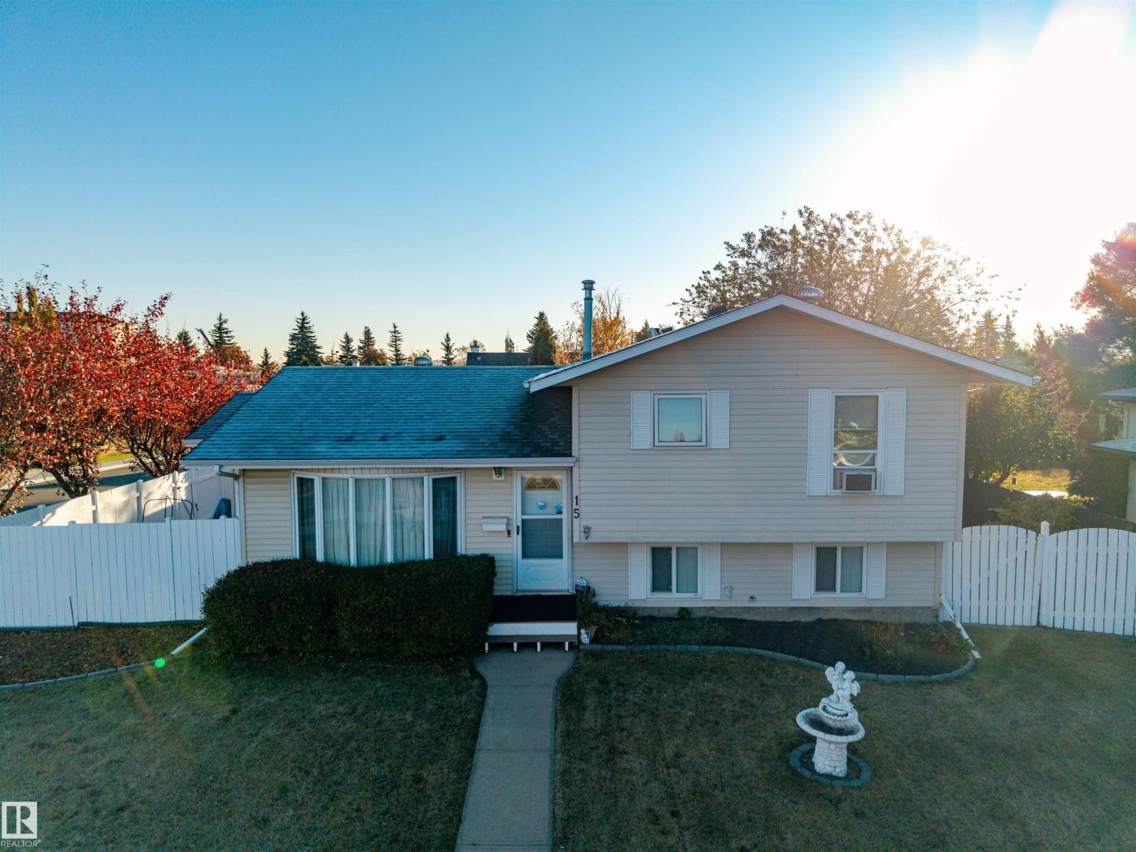 15 WILLIAM HUSTLER CR NW NW, Edmonton, Alberta
