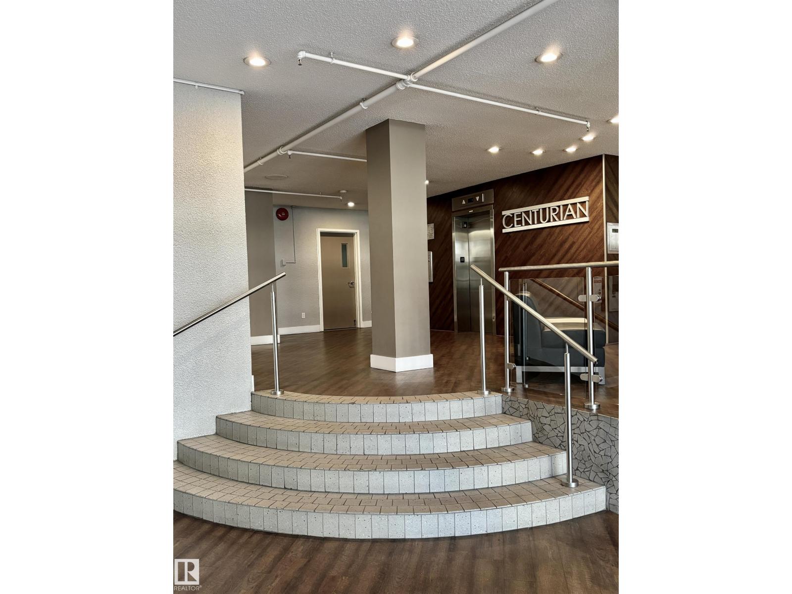#306 10160 116 St Nw Nw, Edmonton, Alberta  T5K 1V9 - Photo 2 - E4462777
