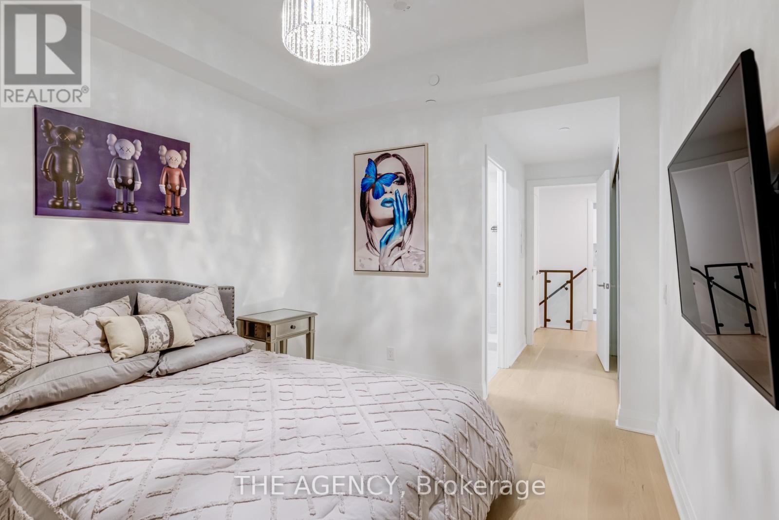 Th05 - 33 Frederick Todd Way, Toronto, Ontario  M4G 0C9 - Photo 14 - C12472632