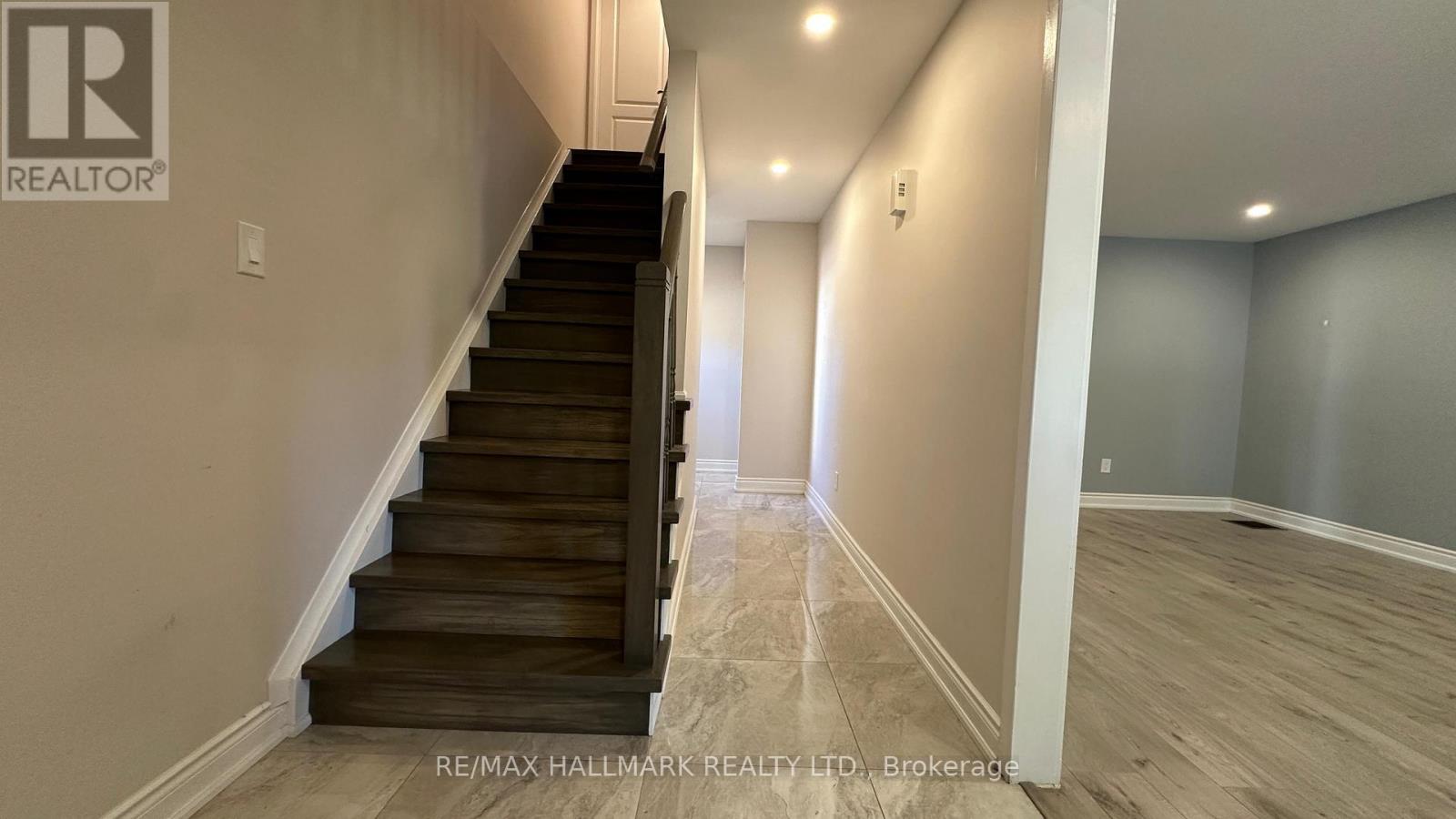 361 Terry Drive, Newmarket, Ontario  L3Y 5E7 - Photo 15 - N12472807