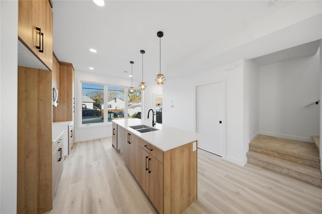 307 Victoria Avenue E, Winnipeg, Manitoba  R2C 0E6 - Photo 11 - 202526914