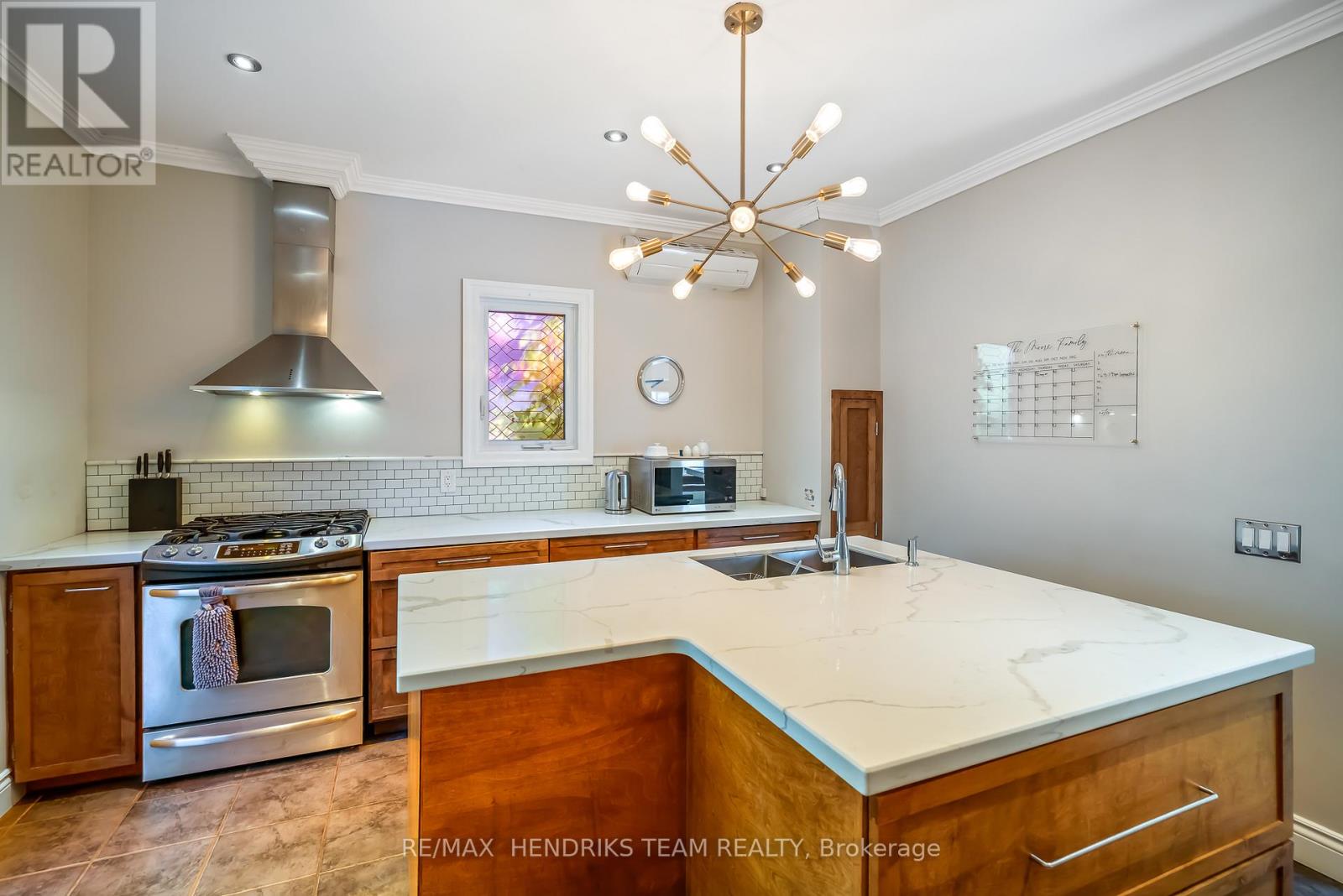153 Geneva Street, St. Catharines, Ontario  L2R 4N7 - Photo 16 - X12472827