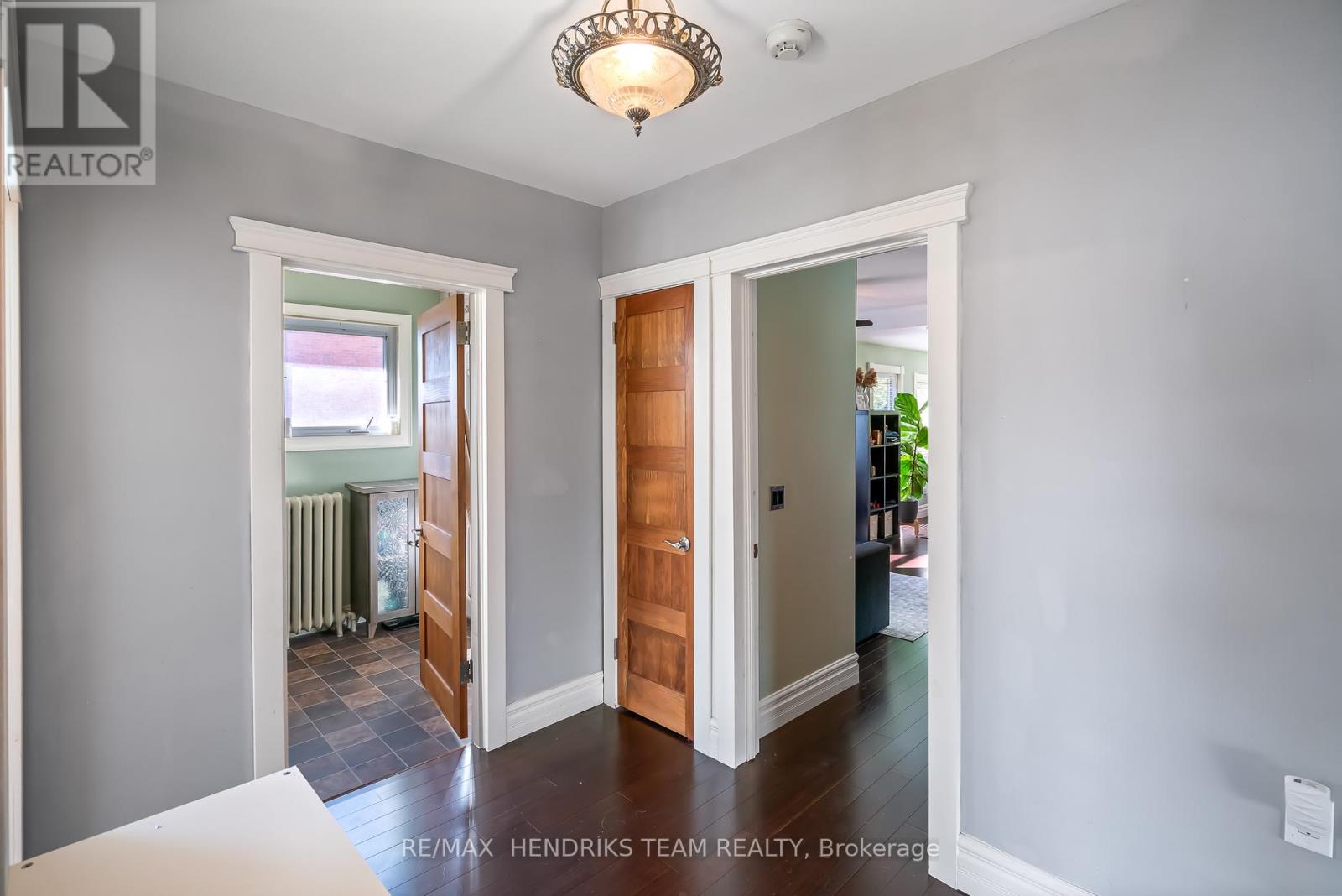 153 Geneva Street, St. Catharines, Ontario  L2R 4N7 - Photo 18 - X12472827