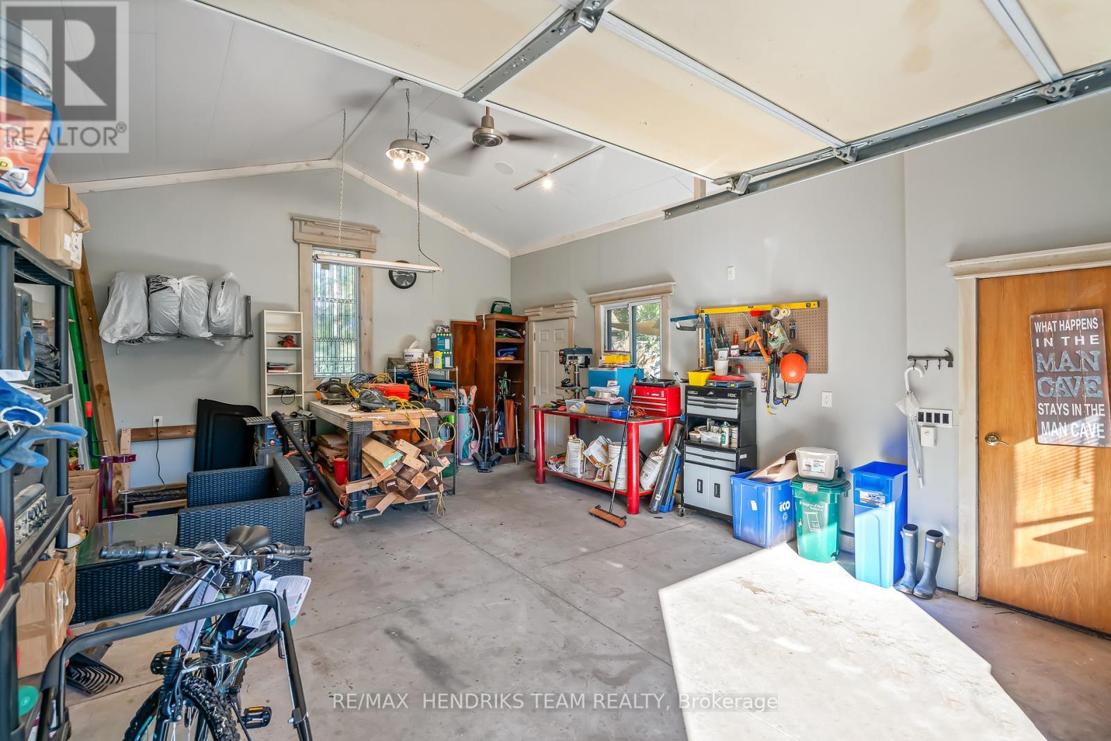153 Geneva Street, St. Catharines, Ontario  L2R 4N7 - Photo 32 - X12472827