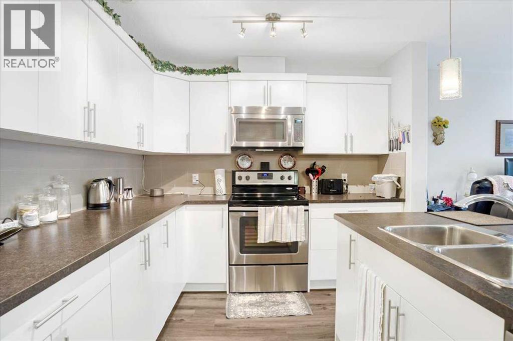 307 Skyview Ranch Grove Ne, Calgary, Alberta  T3N 0R7 - Photo 4 - A2238889