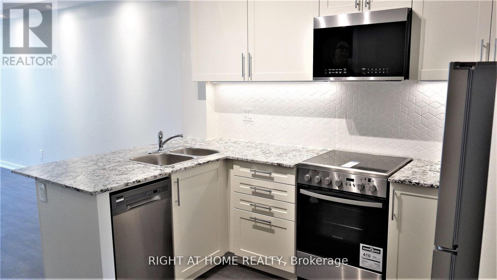 5 - 14 Marquette Avenue, Toronto, Ontario  M6A 0E1 - Photo 10 - C12472836