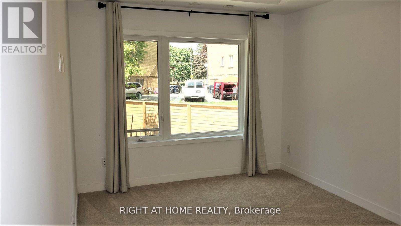 5 - 14 Marquette Avenue, Toronto, Ontario  M6A 0E1 - Photo 4 - C12472836