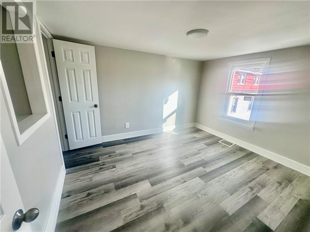 425 Bessie Avenue Unit# 5, Sudbury, Ontario  P3C 4H7 - Photo 9 - 2125316