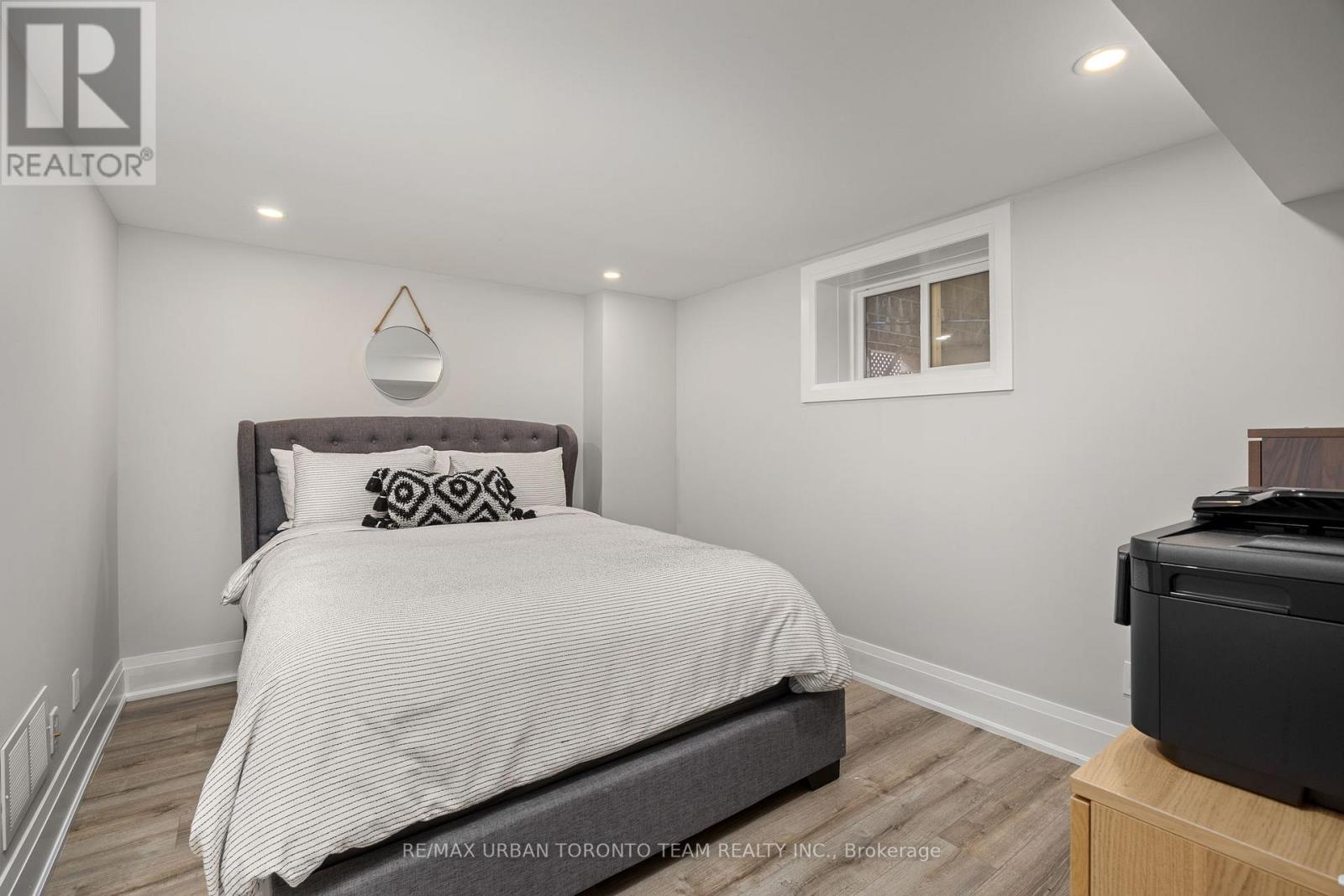 58 Manitoba Street, Toronto, Ontario  M8Y 1C9 - Photo 27 - W12472749