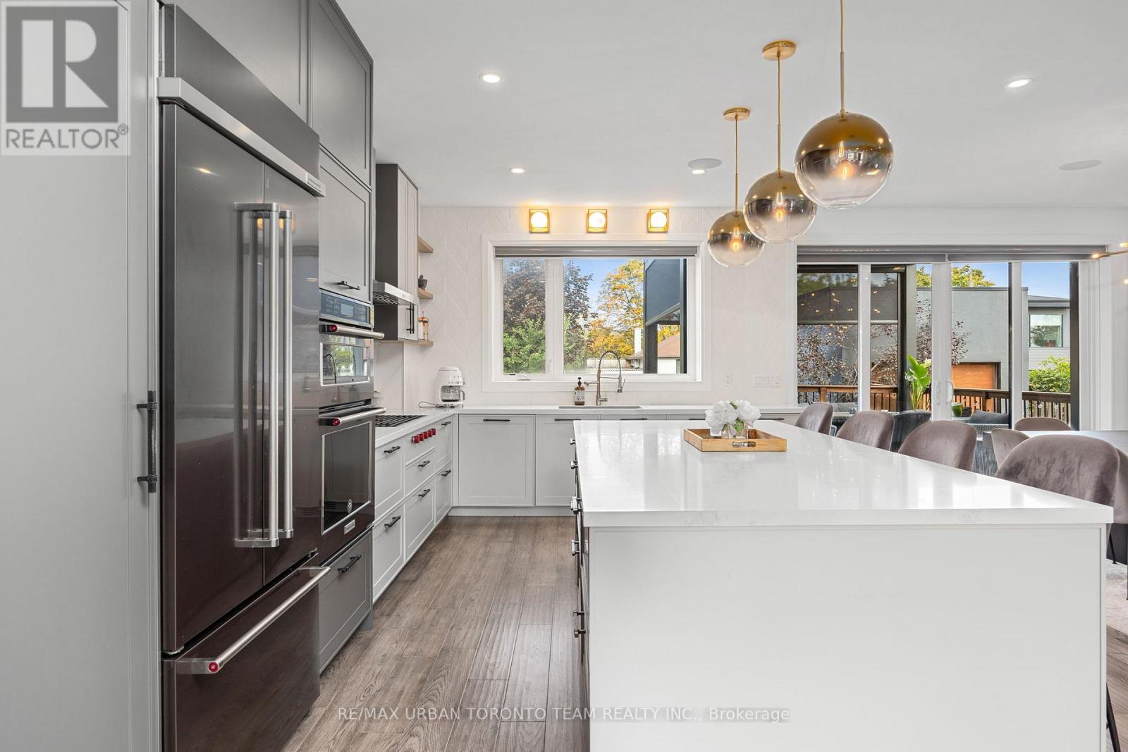 58 Manitoba Street, Toronto, Ontario  M8Y 1C9 - Photo 9 - W12472749