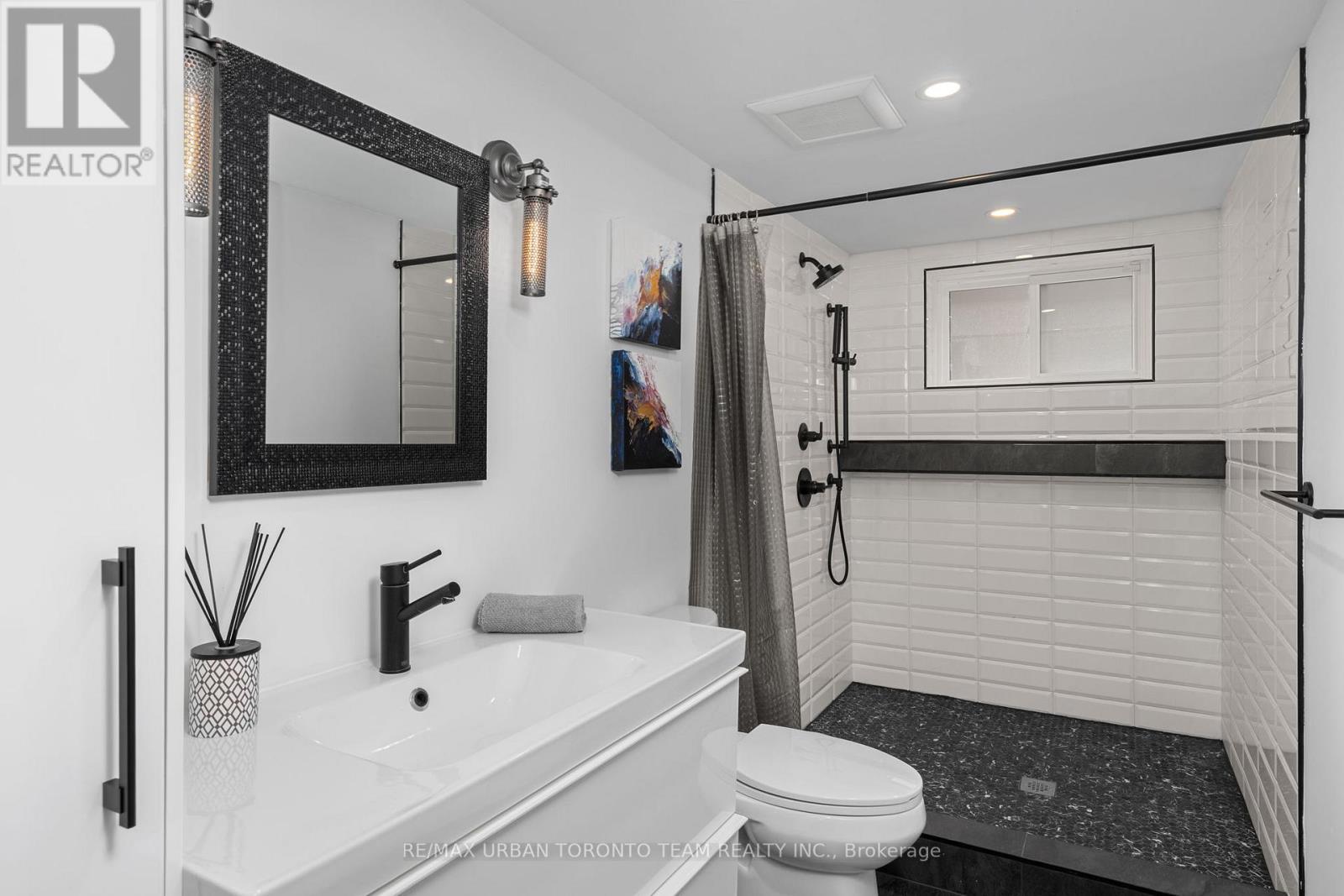 58 Manitoba Street, Toronto, Ontario  M8Y 1C9 - Photo 26 - W12472749