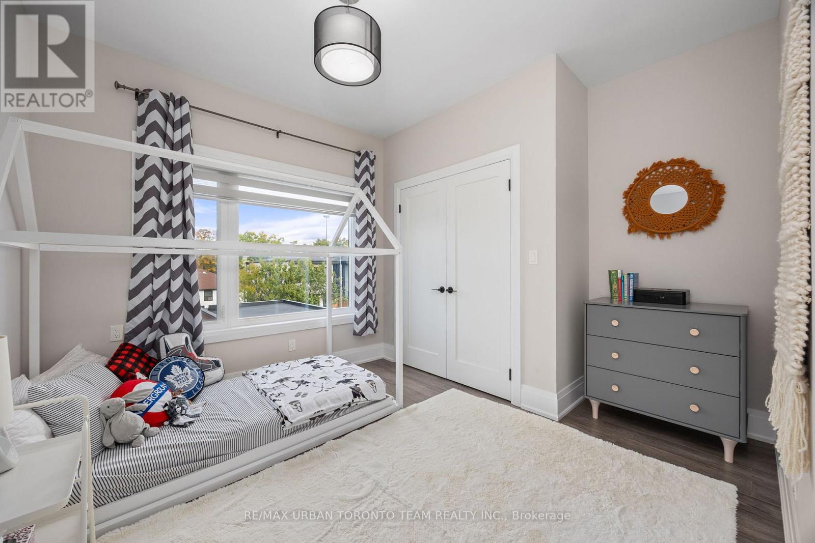 58 Manitoba Street, Toronto, Ontario  M8Y 1C9 - Photo 22 - W12472749