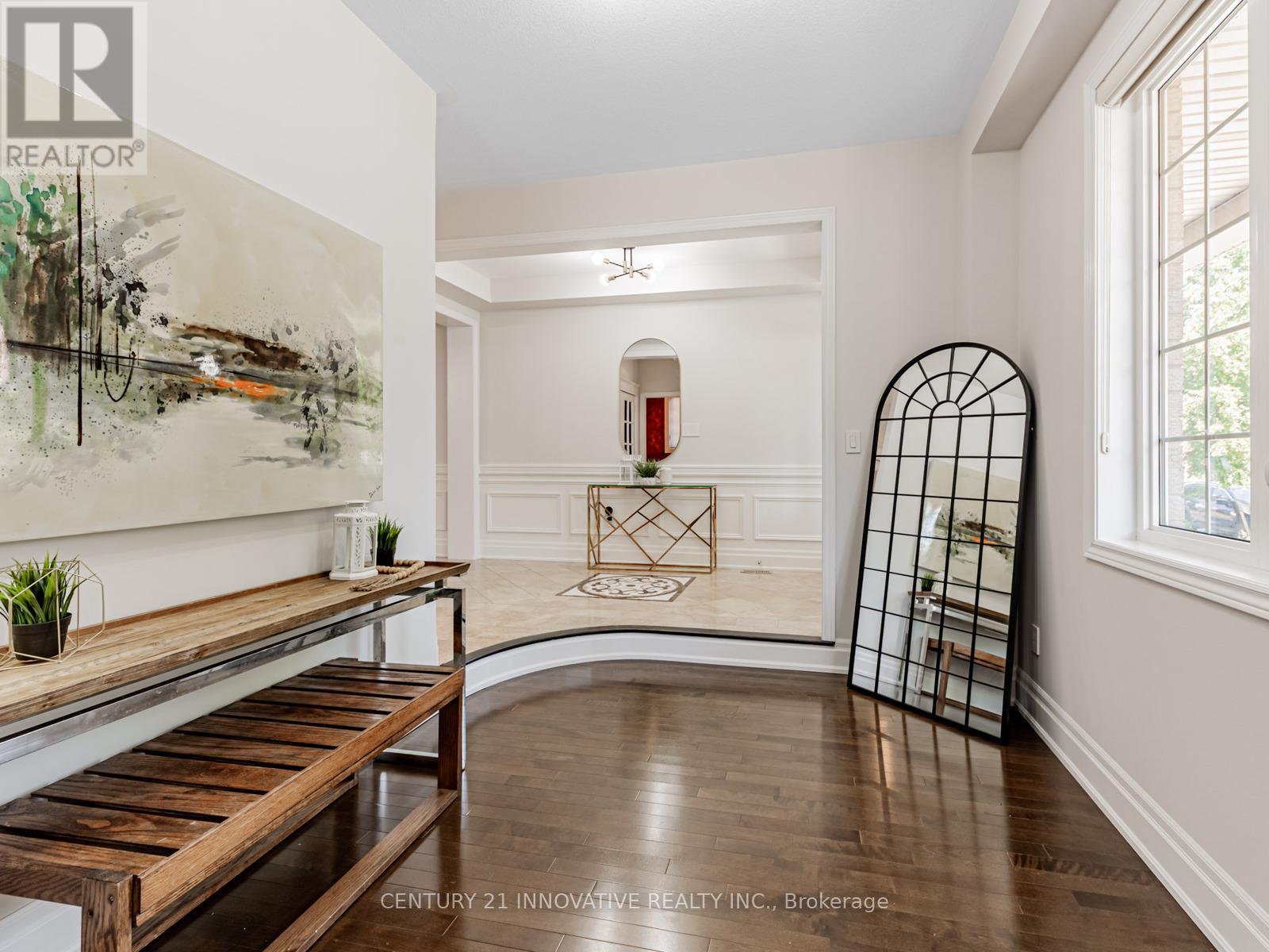 7 Stonechurch Crescent, Markham (Box Grove), Ontario  L6B 0L3 - Photo 5 - N12472832